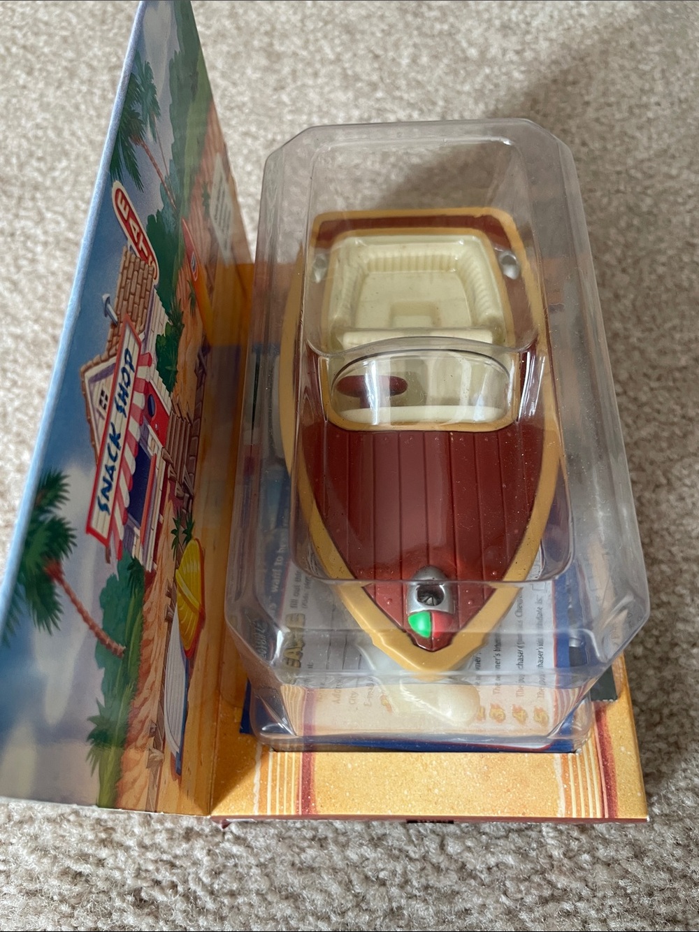Chevron Cars C.C. Boat 'N Trailer - Brown and Cream Toy Boat with White Trailer - Picture 2 of 3